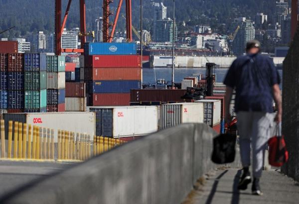 Canada port workers accept deal ending shipping chaos