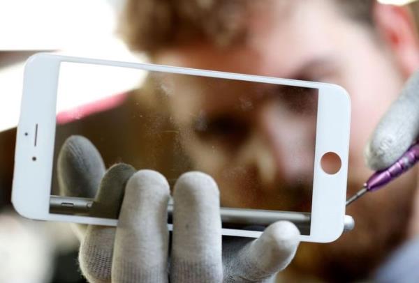 苹果公司表示，iPhone 12符合辐射规定